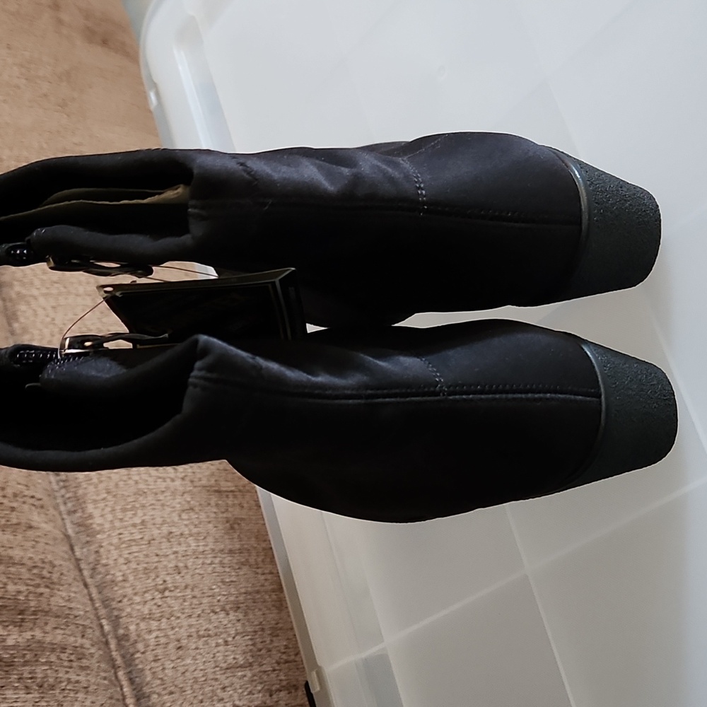 Boots - Picture 3 of 3